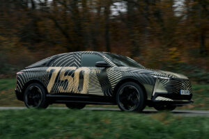 ds 8 camo front quarter tracking