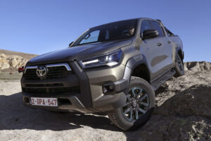 2025 toyota hilux mild hybrid front quarter