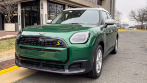 2025 Mini Countryman SE 1 2560x1440