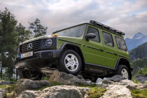 mercedes benz g450d stronger than the 1980s front quarter